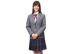 昭和学院秀英高校 冬季女
生校服