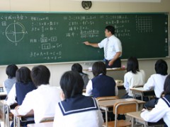 札幌日本大学高等学校学生上课