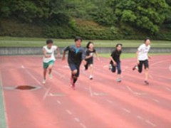 多摩大学附属圣丘高中社团活动陆上竞技部