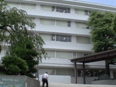 云雀丘学园高等学校教学楼