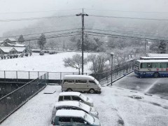 朝日塾高等学校 校园雪景