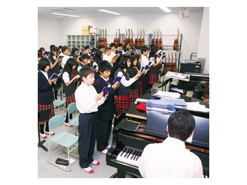 日本高中留学音乐室